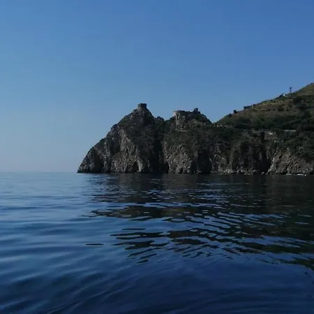 Casette Tulipano * Santa Teresa Di Riva